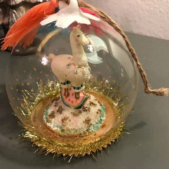 *LAST ONE* Anthropologie Snowglobe Llama Ornament - Picture 6 of 8